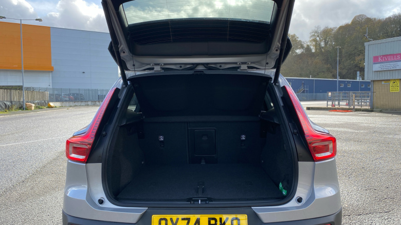 Volvo XC40 2.0 B3P Plus Dark 5dr Auto Petrol Estate